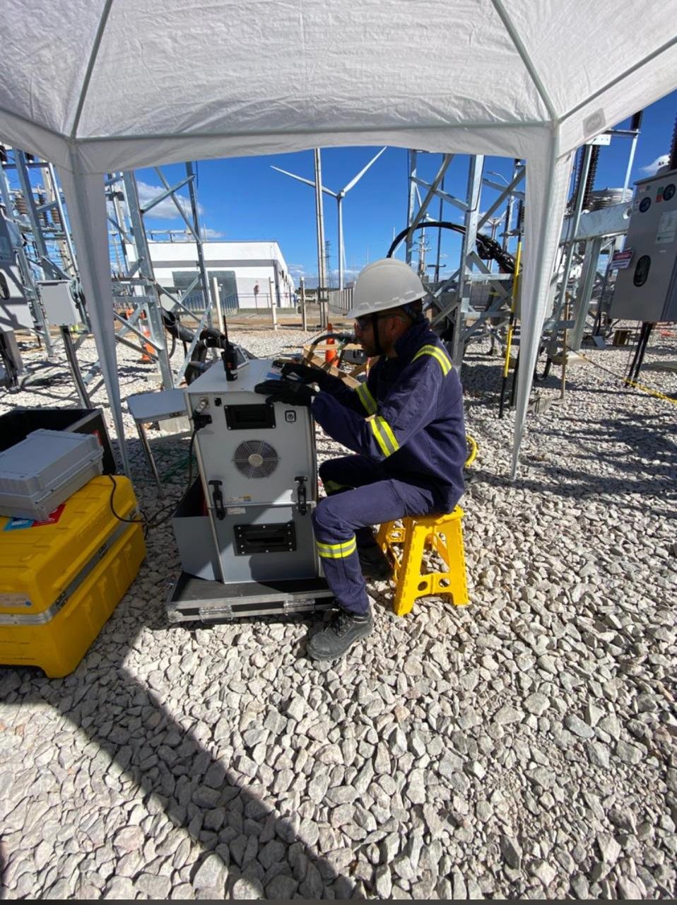 Tecnvolt field crew performing VLF cable testing on medium voltage circuits